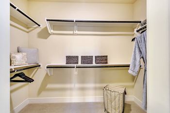 Walk-In Closets | Axis Kessler Park Apartments